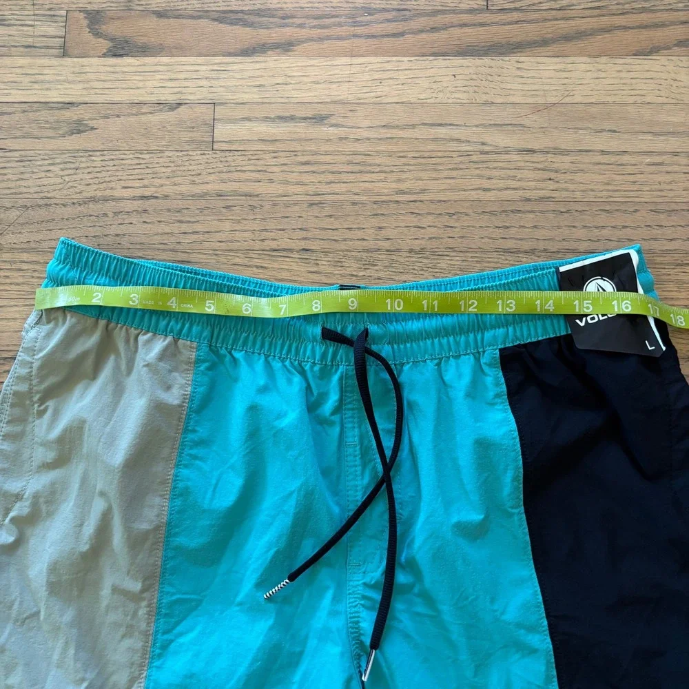 NWT Volcom Liberators Mens Large Colorblock Board‎ Shorts Blue Tan Black Swim